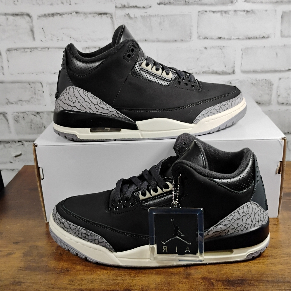 Air Jordan 3 Retro Off Noir CK9246-001 Women Size 10 / Men’s Size 8.5 VeryClean